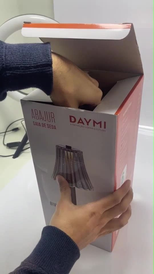 Luminária Abajur de Mesa Saia Seda Com Barra Led Sensor Toque De Luz Quarto Sem Fio 3 Cores 110/220v