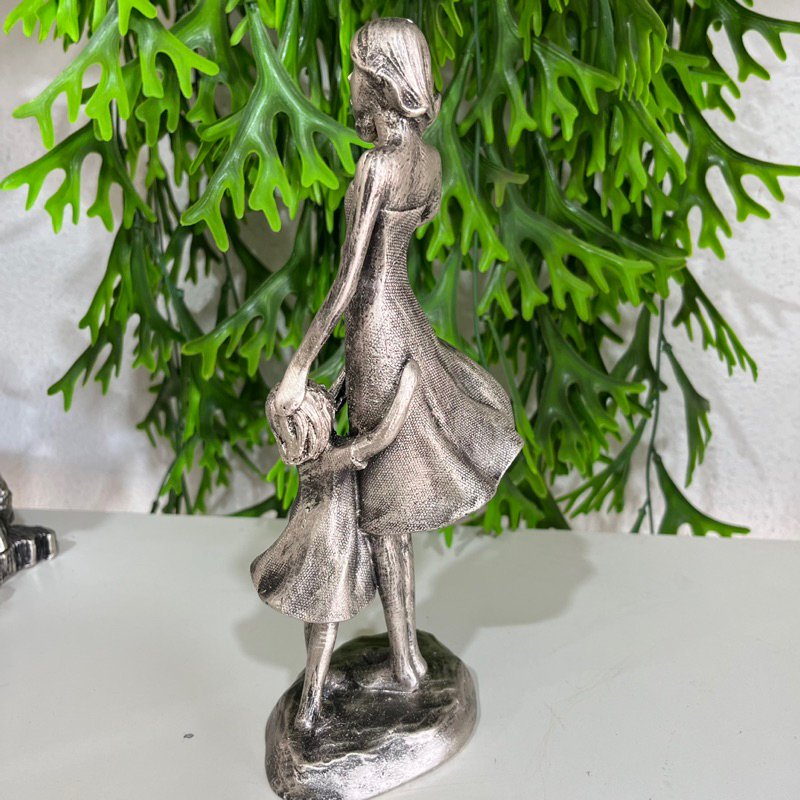 Escultura Estátua Mãe Com Filhos - Menino e Menina - Mãe De Casal - Luxo - Decoração