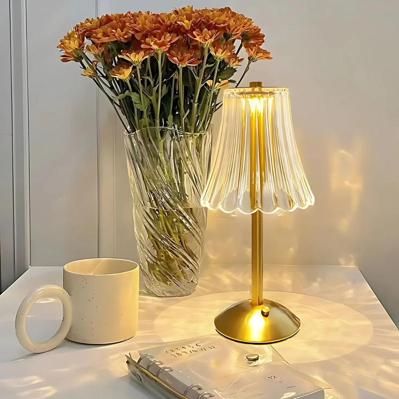 Luminária Abajur de Mesa Saia Seda Com Barra Led Sensor Toque De Luz Quarto Sem Fio 3 Cores 110/220v