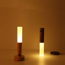 Luz branca quente com sensor de movimento magnético removível